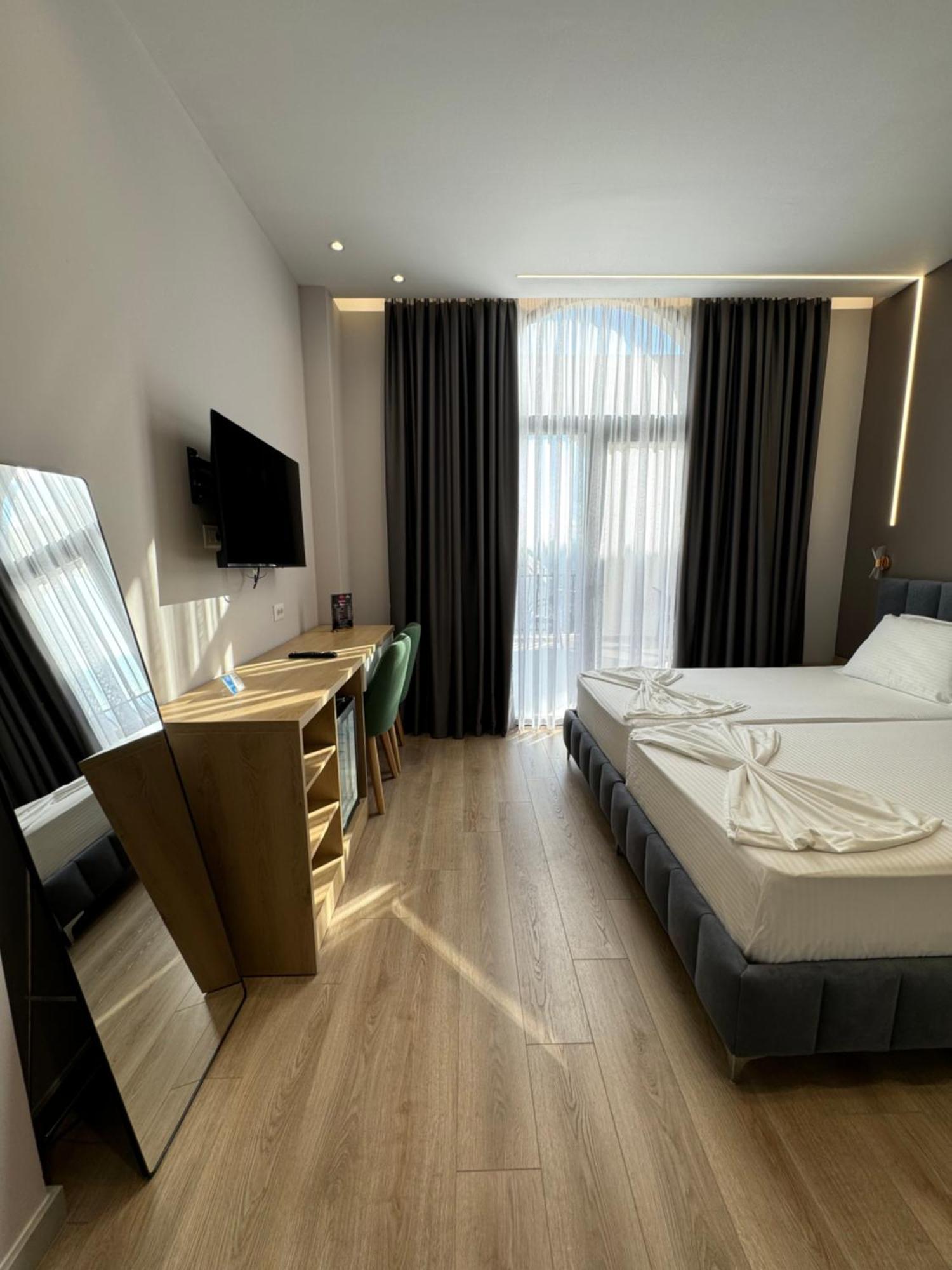 Hotel Panorama & Spa Elbasan Buitenkant foto